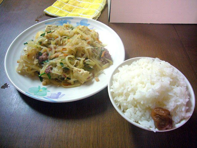 農連市場近くのお食事処メモリー パパイヤ炒め_a0016730_19524275.jpg