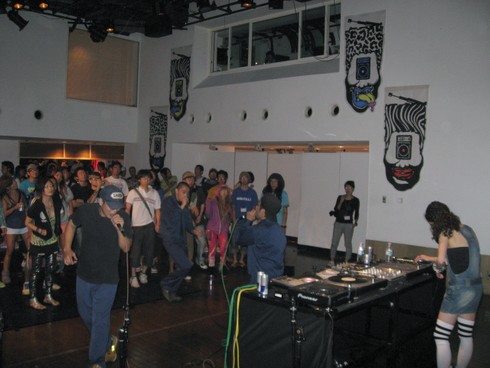 東京輪行旅行日記　その６ \"Opening Night Party\"_f0170779_13191851.jpg