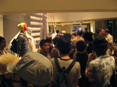 東京輪行旅行日記 その9 \"Bicycle Film Festival 2008\"_f0170779_22482624.jpg