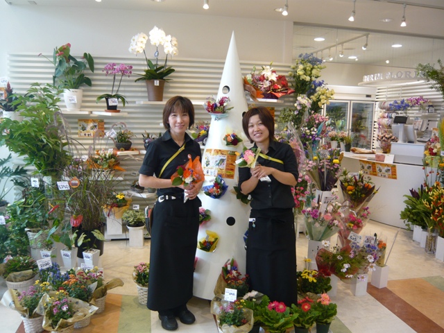 スタッフ紹介 パート2 O0 お花屋さん 昇莉夢 しりむ ブログ スタッフ紹介 パート2 O0 お花屋さん 昇莉夢 しりむ ブログ