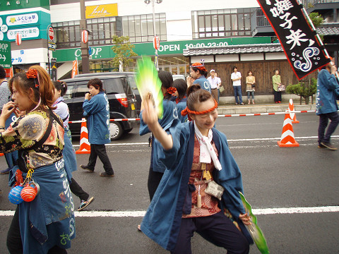 どんとロード八幡雀踊りフェスタ_b0074601_2217433.jpg