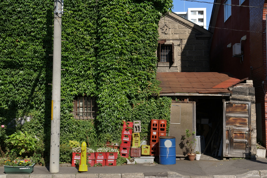 札幌軟石32 老舗の酒屋さんの倉庫 ひよりみ日記