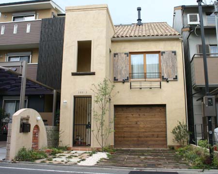 外構工事 ピンクとグリーンの壁の家_e0074935_15125039.jpg