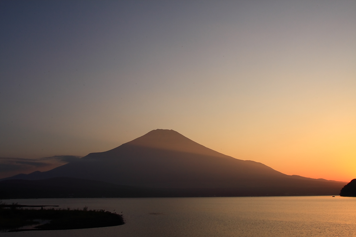 夕焼けと富士山_f0105478_19155185.jpg