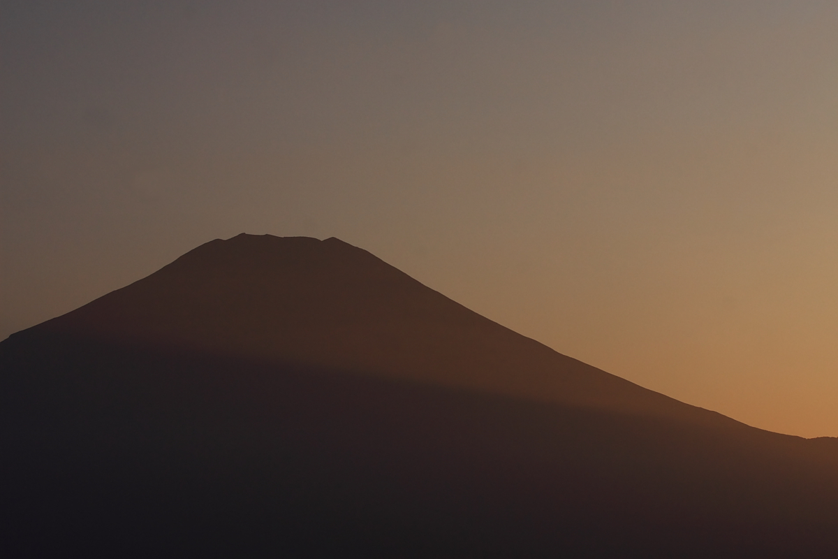 夕焼けと富士山_f0105478_19173651.jpg