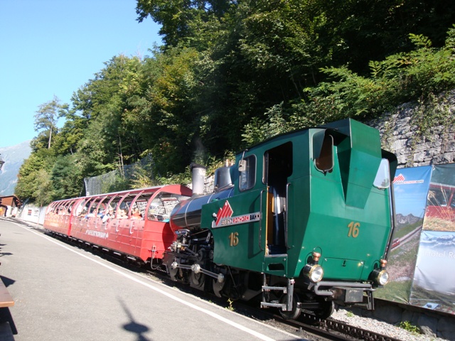 スイスの旅　3日目～ブリエンツ・ロートホルン鉄道編～_f0111905_448586.jpg