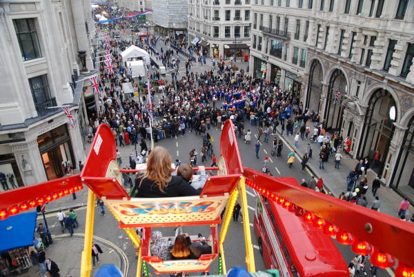 Regent Street Festival -リージェント・ストリート・フェスティバル-_d0143417_15292120.jpg