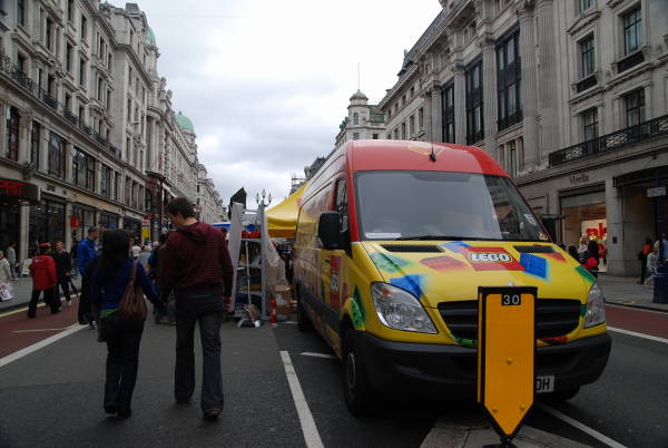 Regent Street Festival -リージェント・ストリート・フェスティバル-_d0143417_15323016.jpg