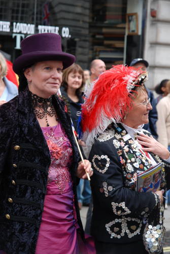 Regent Street Festival -リージェント・ストリート・フェスティバル-_d0143417_1540999.jpg