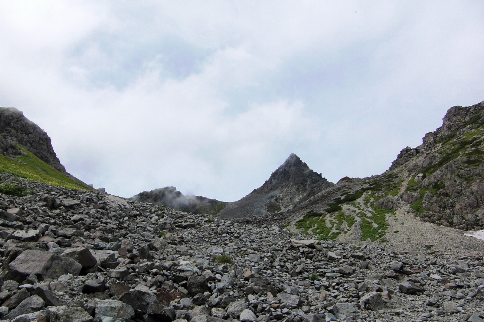 2008_08_29_槍穂縦走_その3_天狗原分岐～槍ヶ岳山荘_f0056321_0274796.jpg