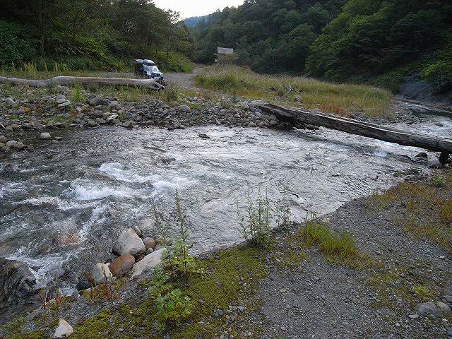 ヌプントムラウシ温泉 デジカメ持って野に山に