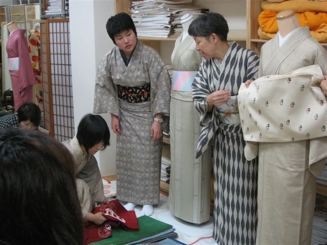 きものの季節がやってきました_e0123712_16425531.jpg