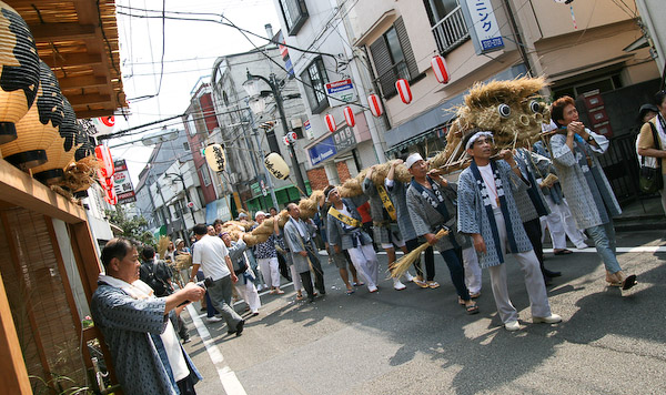 大蛇みこし_f0077521_1458337.jpg
