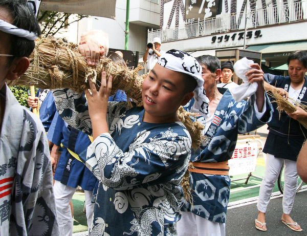 大蛇みこし_f0077521_15131382.jpg