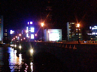 新潟萬代橋_f0010195_21171059.jpg