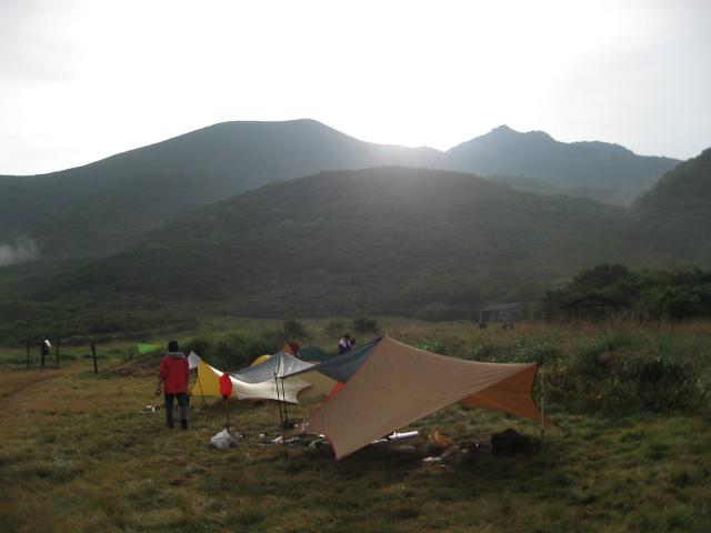 「坊がつる」テン泊・・・雨に霞んだ「中秋の名月」_f0016066_1033099.jpg