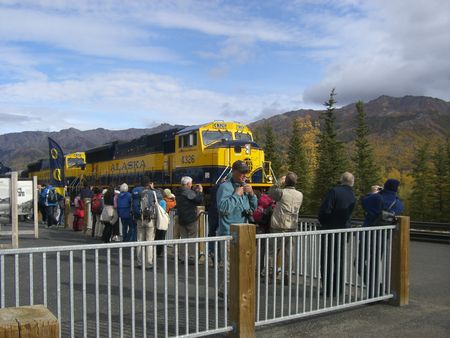 アラスカ鉄道 デナリ公園駅_b0135948_7192711.jpg