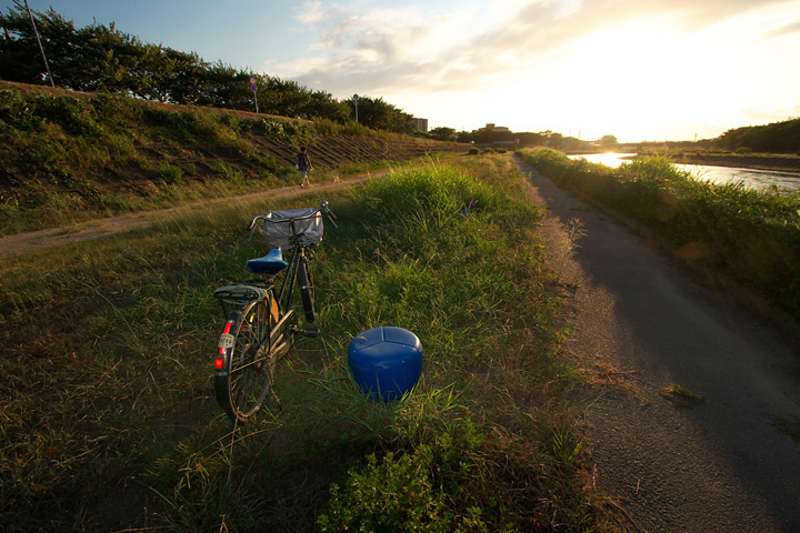 夏休み三重紀行　　　- 四日市の夕景２ -_b0067789_21541465.jpg