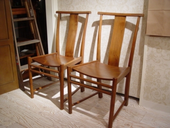 古いチーク材のイス_a0096367_23214678.jpg
