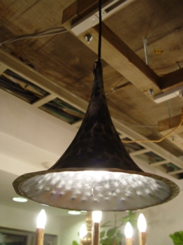 古いチーク材のイス_a0096367_23234774.jpg