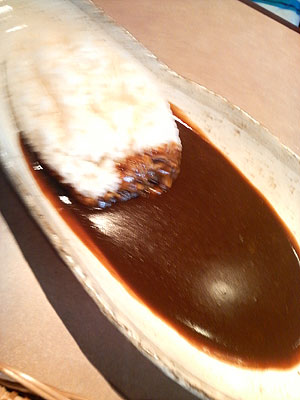 黒カレー専門【博多伽哩堂　カフェクロ（今泉店）】_c0038775_19254243.jpg