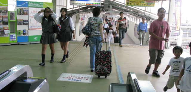 08年9月娘を見送る_c0129671_1855413.jpg