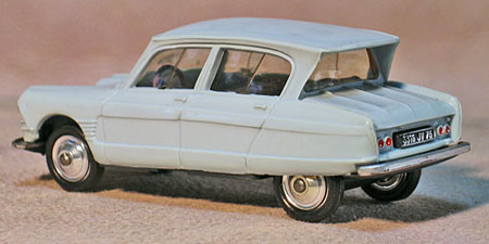 my DINKY TOYS Collection (46): Citroen AMI 6 ] : CITROEN DS 23 の