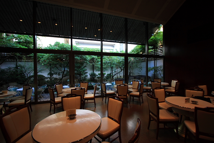 イノダコーヒ本店_e0051888_4563013.jpg