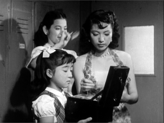 新倉美子（しんくら・よしこ）「青春ジャズ娘」（1953）_e0042361_22113036.jpg