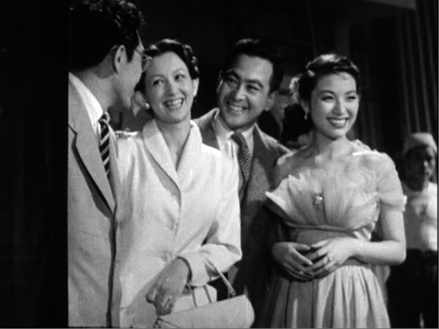 新倉美子（しんくら・よしこ）「青春ジャズ娘」（1953）_e0042361_23155950.jpg