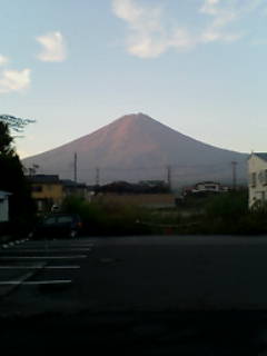 祝日の火曜日ですが定休です。　富士山がきれい。_f0073557_5442964.jpg