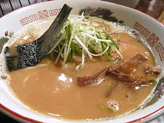 弘雅流製麺@神戸 ★★ (醤油らーめん&塩らーめん&和風鶏骨醤油)_f0080612_11192255.jpg