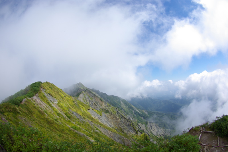 大山登山３（山頂）_a0009554_1991846.jpg