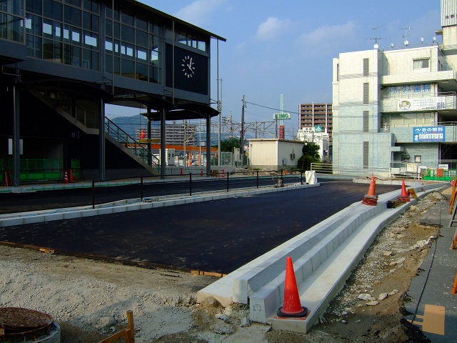 矢野駅前広場、29日一部供用開始_b0095061_717990.jpg