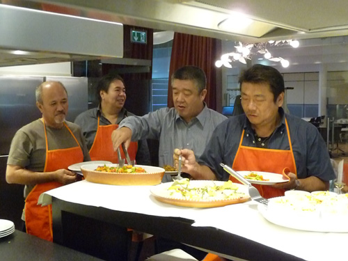 ★ ミーレ ドイツ本社で料理つくりに挑戦♪♪ビックリしました!途中でミーレ社長が突然来室 【第五弾】_c0156359_134210100.jpg