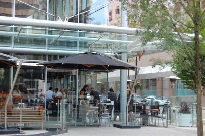 ランチ・ミーティングで「CACTUS CLUB CAFE」_d0129786_13485525.jpg