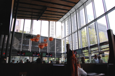 ランチ・ミーティングで「CACTUS CLUB CAFE」_d0129786_13522230.jpg