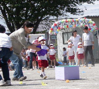 運動会＝幼稚園編= _a0101707_6351549.jpg