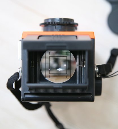 Black Bird Flyがやってきた : そこに写真を置いてみる Black Bird Flyがやってきた : そこに写真を置いてみる