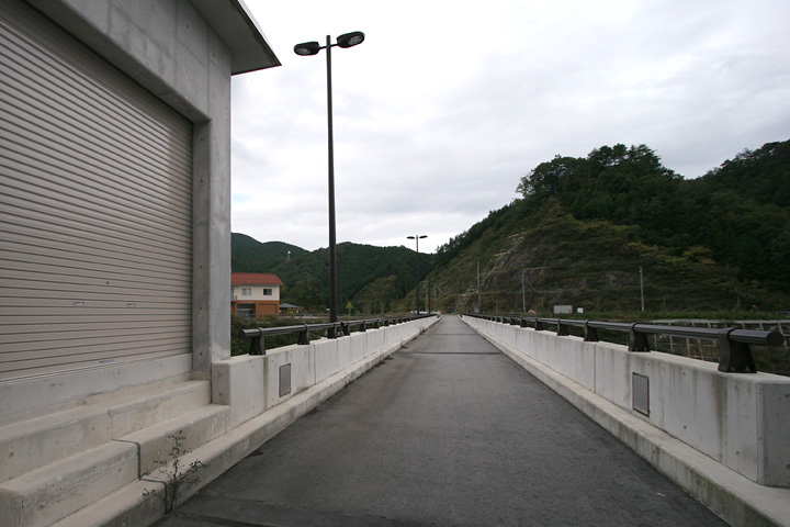 岡山県 新見市 三室川ダム_f0091955_11354975.jpg