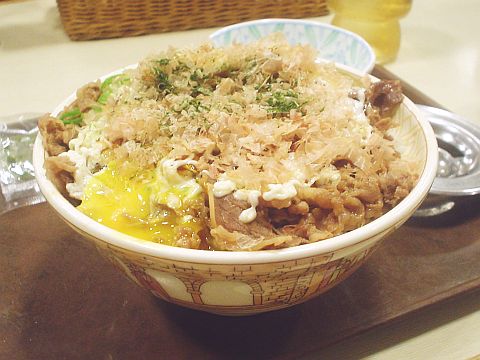 すき家のお好み牛玉丼食べた！(´Д｀)_b0040692_123249.jpg