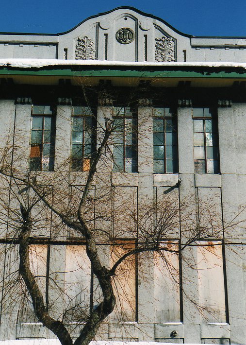 函館銀座通り・レトロ建築コレクション(その１、旧ホテル中央荘)_f0142606_22563397.jpg