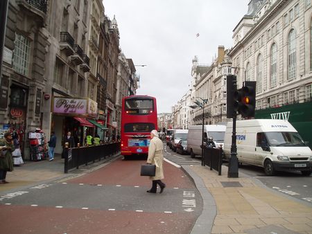 Piccadilly Circus_d0148729_20522279.jpg