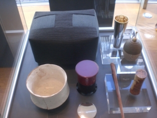 LIVING MOTIF的茶籠の解釈 Studio GALA「繋-つなぐ」_f0083294_16155458.jpg