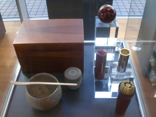 LIVING MOTIF的茶籠の解釈 Studio GALA「繋-つなぐ」_f0083294_16214236.jpg