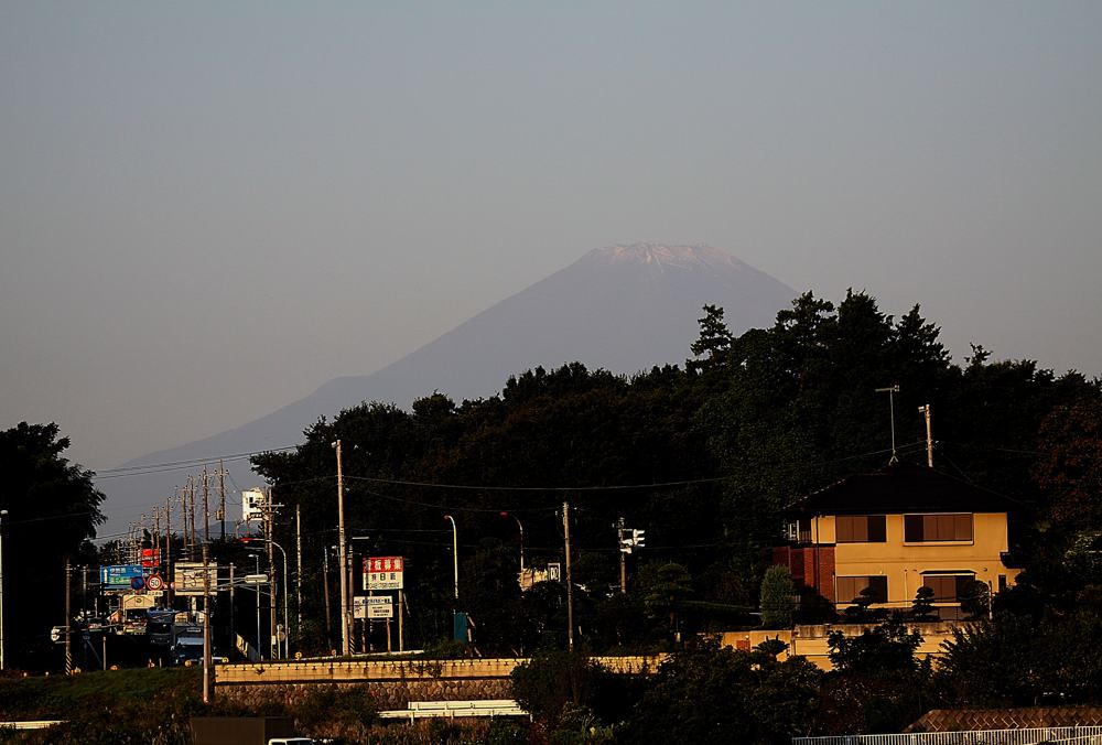 画が良くない・・・・/初冠雪の富士山_b0024798_8442930.jpg