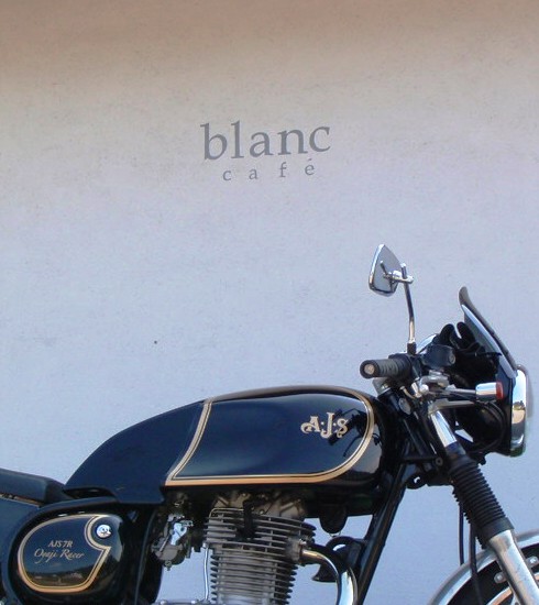 畑の中のカフェ　blanc cafe_c0177814_1561023.jpg