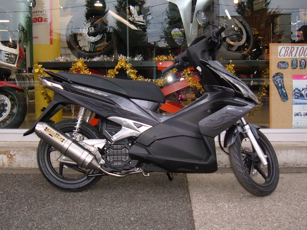 タイホンダから新製品登場!!_d0100125_1622685.jpg