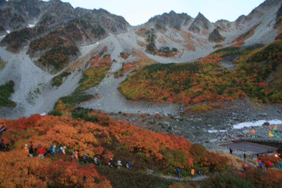 ●「沸き立つような紅葉」　涸沢紅葉トレッキング　②_c0035931_20491161.jpg