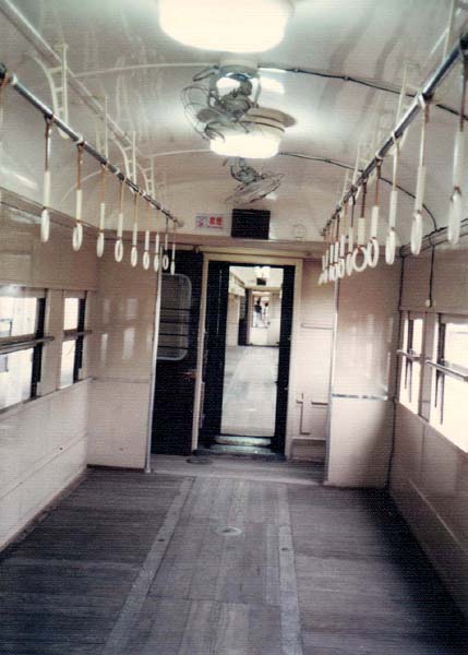 座席のない車両_f0130879_22433332.jpg